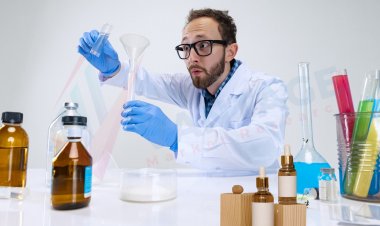 oben Unternehmen auf Kosmetische Chemikalien Markt nach Größe, Anteil, historischen und zukünftigen Daten & CAGR | Bericht von Vantage Market Research