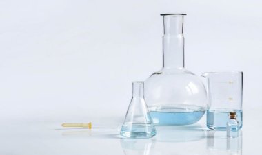 Exploration du marché des réactifs chimiques : principales tendances qui stimulent la croissance et l'innovation